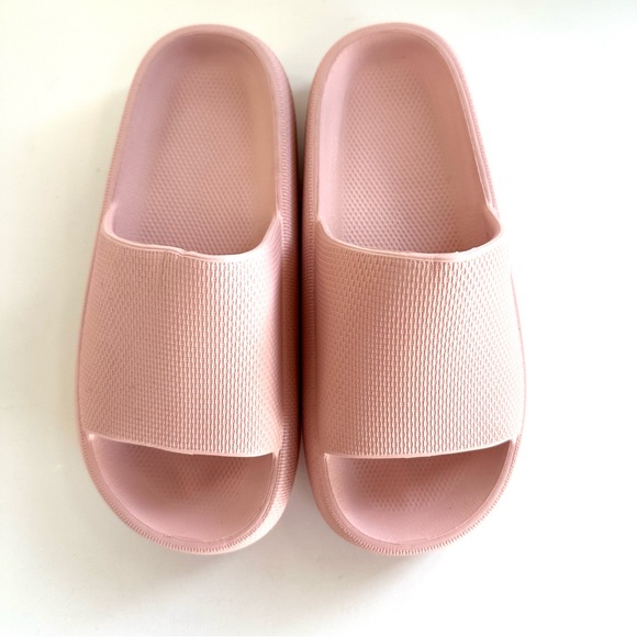 NEW! SOOTHEEZ COMFY CLOUD SLIDES SANDALS IN PINK BRAND NEW Sz 6.5/7US 37/38EU - Picture 4 of 11